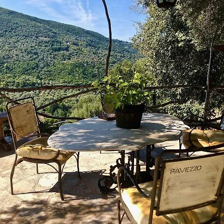 Pavezzo Country Retreat شقة فندقية