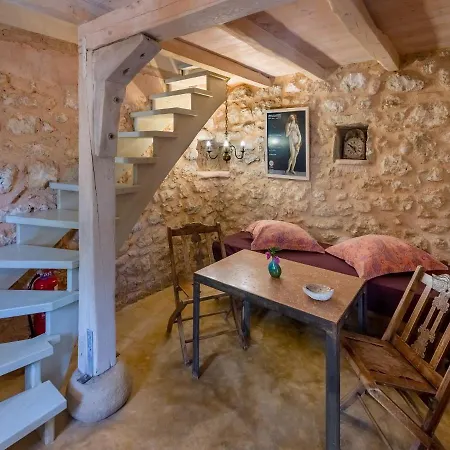 Pavezzo Country Retreat 4* Κατούνα