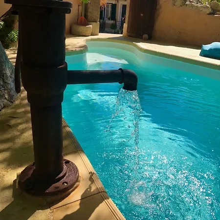 Ξενοδοχείο με διαμερίσματα Pavezzo Country Retreat