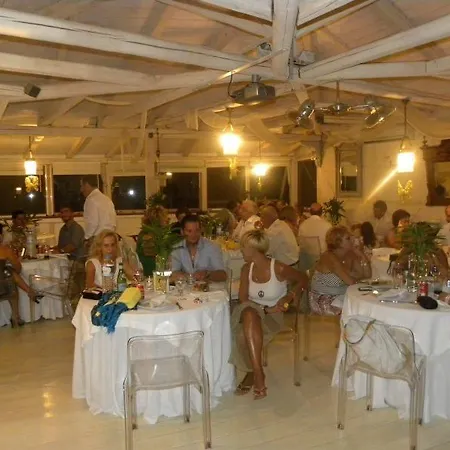 Pavezzo Country Retreat Aparthotel 3*