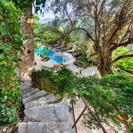 Pavezzo Country Retreat 3*
