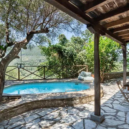 Pavezzo Country Retreat Aparthotel 3*
