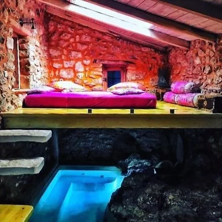 Hotel apartamentowy Pavezzo Country Retreat Katouna