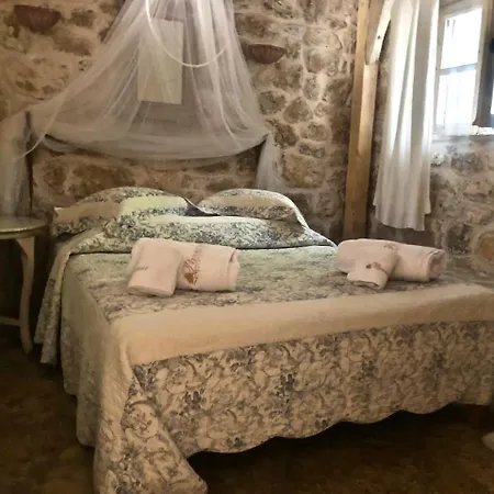 Pavezzo Country Retreat 4* Katouna