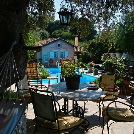 Pavezzo Country Retreat Aparthotel