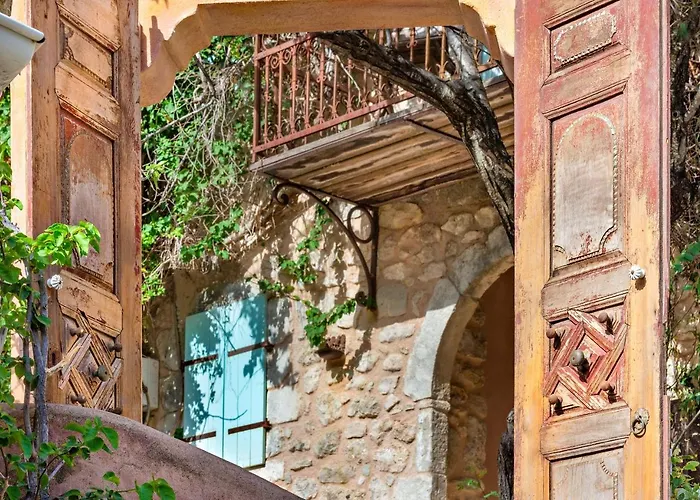 Pavezzo Country Retreat Aparthotel 4*