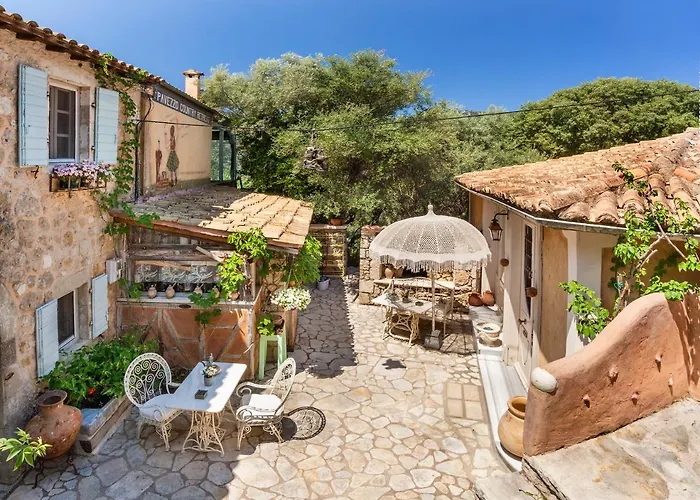 Aparthotel Pavezzo Country Retreat