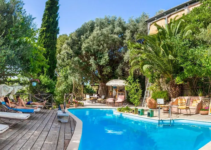 Aparthotel Pavezzo Country Retreat 4*