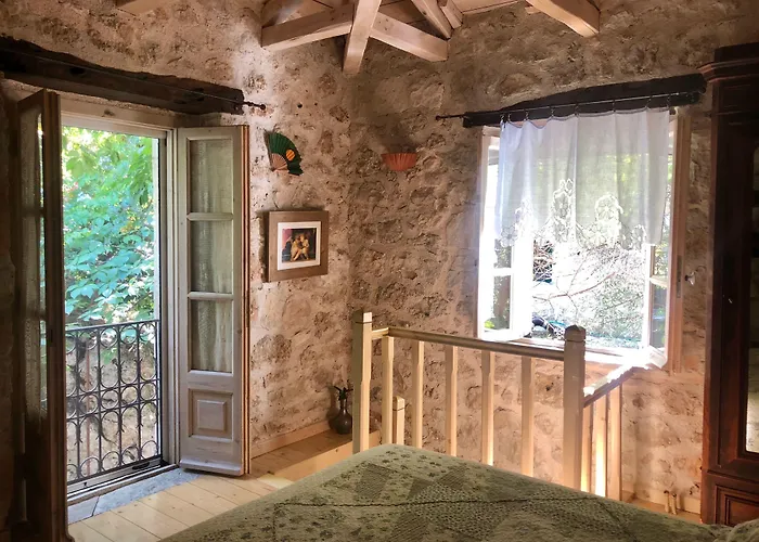 Pavezzo Country Retreat Aparthotel 4*