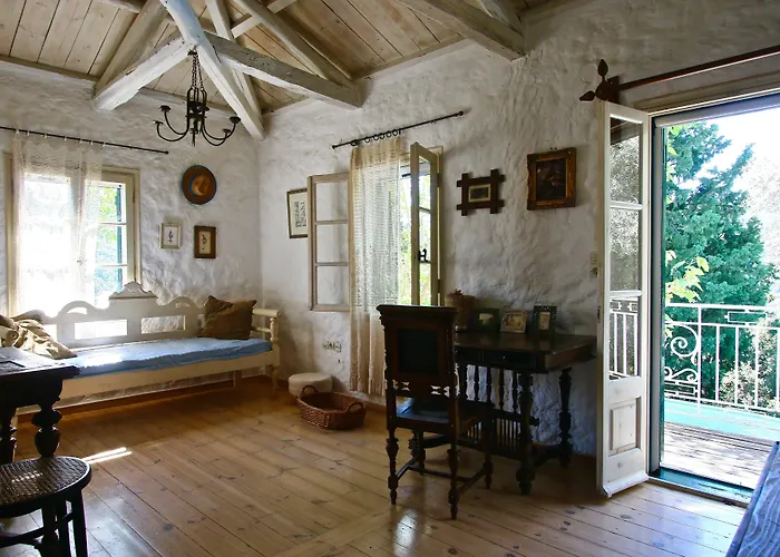 Pavezzo Country Retreat Aparthotel