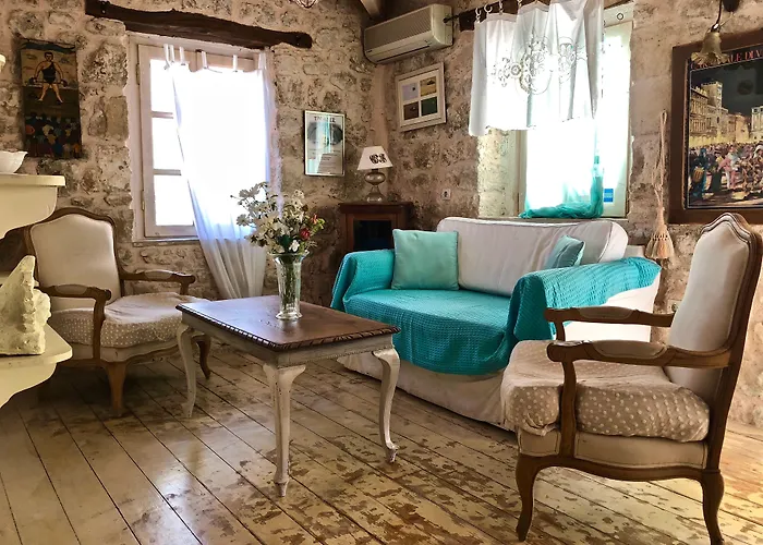 Pavezzo Country Retreat Aparthotel